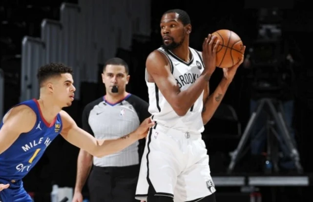  尼克斯时隔十年重返季后赛次轮  