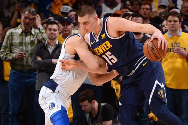  约基奇全能数据掌控全场掘金大胜森林狼